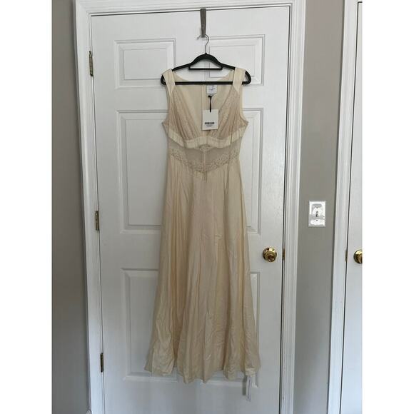 NWT Reformation Silk Spruce Dress SOLD OUT $580 White Wedding Lace Plunge Neck - Picture 3 of 9